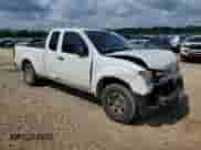 2015 Nissan Frontier S z VIN 1N6BD0CT0FN768458, wystawiony jako Copart lot #64668365 z przebiegiem 186 383 mil mil oraz Szkoda całkowita • Salvage title. Historia ofert i sprzedaży dostępna na DreamBid. Obrazek 4.