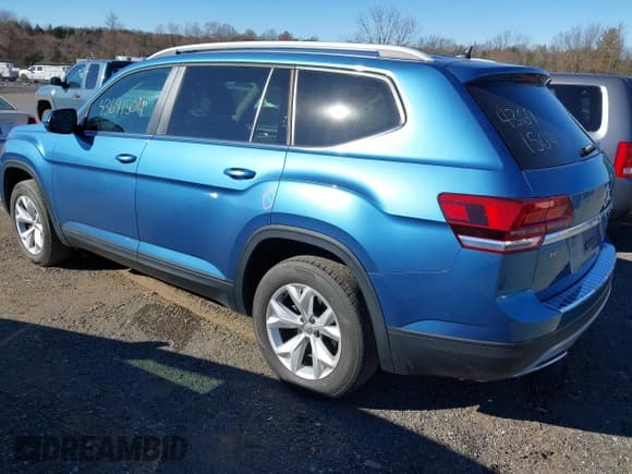 ✅ 2019 Volkswagen Atlas SE • VIN: 1V2UR2CA8KC581156 • Lot: 43691504. Listed on IAAI with 110,963 mi. Free auction sales archive from the USA and detailed vehicle history report at DreamBid. Image 3.