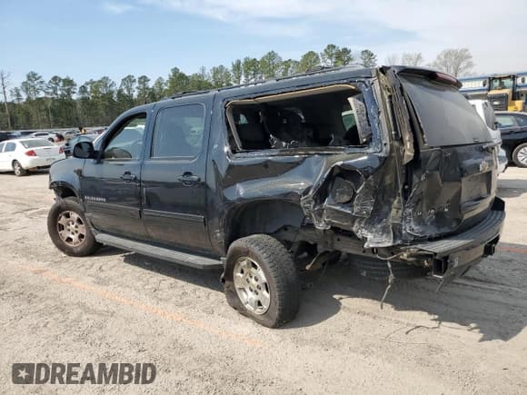 ✅ 2009 Chevrolet Suburban 1LT • VIN: 1GNFK26309R265728 • Lot: 46809654. Wystawiony na Copart z przebiegiem 308 730 mil. Bezpłatny archiwum sprzedaży aukcyjnych z USA i szczegółowy raport historii pojazdu na DreamBid. Zdjęcie 2.