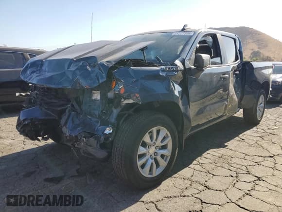 ✅ 2022 Chevrolet Silverado 1500 Custom • VIN: 3GCPWBEK9NG117629 • Лот: 71227335. Опубликован ранее на Copart с пробегом 57 503 миль. Бесплатный доступ к архиву аукционных продаж из США и подробный отчёт об истории автомобиля на DreamBid. Изображение 1.