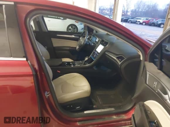 ✅ 2015 Ford Fusion Titanium • VIN: 3FA6P0D90FR287451 • Лот: 43780577. Опубликован ранее на IAAI с пробегом 162 309 миль. Бесплатный доступ к архиву аукционных продаж из США и подробный отчёт об истории автомобиля на DreamBid. Изображение 5.