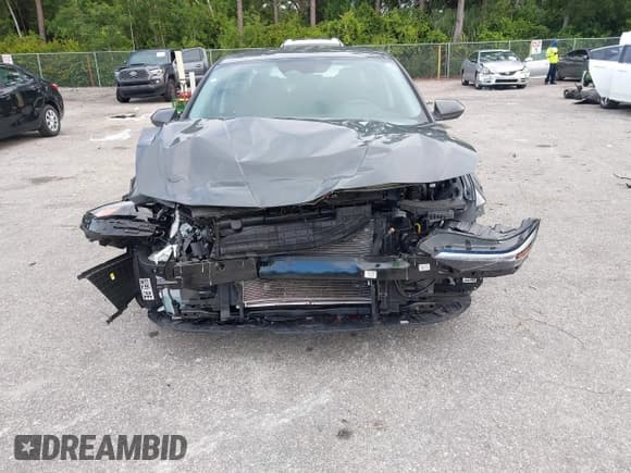 ✅ 2024 Hyundai Elantra SEL • VIN: KMHLM4DG8RU749226 • Lot: 43354612. Listed on IAAI with 25,309 mi. Free auction sales archive from the USA and detailed vehicle history report at DreamBid. Image 6.