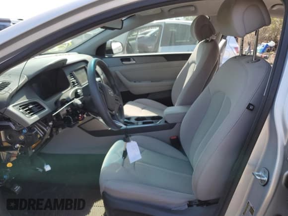 ✅ 2015 Hyundai Sonata SE • VIN: 5NPE24AF6FH186505 • Lot: 46208183. Listed on Copart with 81,278 mi. Free auction sales archive from the USA and detailed vehicle history report at DreamBid. Image 7.