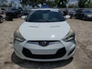 ✅ 2013 Hyundai Veloster w/Gray Int • VIN: KMHTC6AD5DU171622 • Lot: 59761464. Wystawiony na Copart z przebiegiem 85 424 mil. Bezpłatny archiwum sprzedaży aukcyjnych z USA i szczegółowy raport historii pojazdu na DreamBid. Zdjęcie 5.