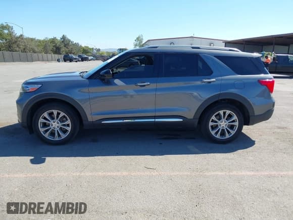 ✅ 2022 Ford Explorer Limited • VIN: 1FMSK8FH2NGB07625 • Lot: 43170619. Wystawiony na IAAI z przebiegiem 70 245 mil. Bezpłatny archiwum sprzedaży aukcyjnych z USA i szczegółowy raport historii pojazdu na DreamBid. Zdjęcie 14.