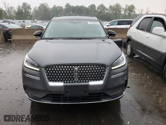 ✅ 2022 Lincoln Corsair Reserve • VIN: 5LMCJ2D96NUL17997 • Lot: 67302293. Wystawiony na Copart z przebiegiem 9 921 mil. Bezpłatny archiwum sprzedaży aukcyjnych z USA i szczegółowy raport historii pojazdu na DreamBid. Zdjęcie 5.