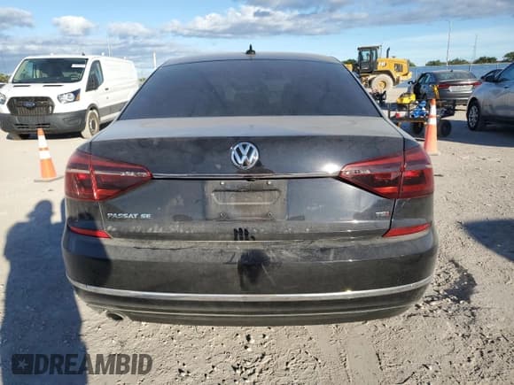 ✅ 2017 Volkswagen Passat SE • VIN: 1VWBT7A33HC060055 • Lot: 92636255. Listed on Copart with 160,663 mi. Free auction sales archive from the USA and detailed vehicle history report at DreamBid. Image 6.