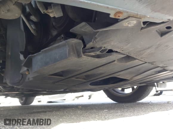 ✅ 2010 Mazda 3 S Grand Touring • VIN: JM1BL1H65A1279763 • Lot: 43680362. Wystawiony na IAAI z przebiegiem 272 489 mil. Bezpłatny archiwum sprzedaży aukcyjnych z USA i szczegółowy raport historii pojazdu na DreamBid. Zdjęcie 16.