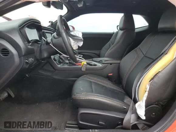 ✅ 2018 Dodge Challenger T/A • VIN: 2C3CDZBT8JH132437 • Lot: 74110823. Wystawiony na Copart z przebiegiem Nie podano. Bezpłatny archiwum sprzedaży aukcyjnych z USA i szczegółowy raport historii pojazdu na DreamBid. Zdjęcie 7.