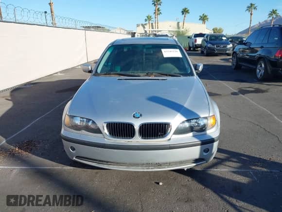 2002 BMW 3 Series 325i с VIN WBAET37472NG75423, выставлен на аукционе IAAI как лот 43549128 с пробегом 148 143 миль миль и . История ставок и продаж доступна на DreamBid. Изображение 6.