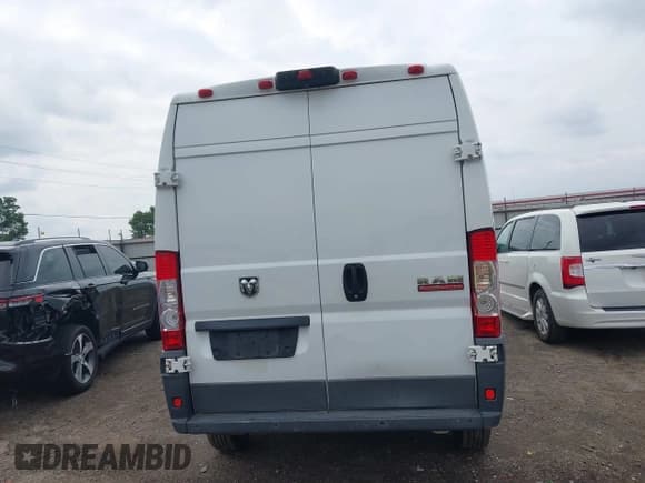 ✅ 2014 Ram ProMaster Cargo • VIN: 3C6TRVDG0EE105361 • Lot: 42847294. Listed on IAAI with 184,169 mi. Free auction sales archive from the USA and detailed vehicle history report at DreamBid. Image 16.