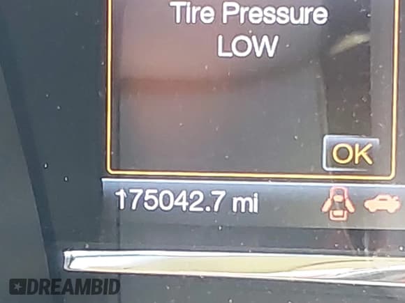 ✅ 2015 Lincoln MKS • VIN: 1LNHL9DK7FG602187 • Lot: 42074168. Wystawiony na IAAI z przebiegiem 175 042 mil. Bezpłatny archiwum sprzedaży aukcyjnych z USA i szczegółowy raport historii pojazdu na DreamBid. Zdjęcie 16.