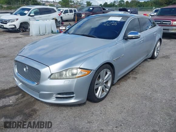 ✅ 2011 Jaguar XJ XJL • VIN: SAJWA2GB3BLV03163 • Lot: 43388934. Listed on IAAI with 134,469 mi. Free auction sales archive from the USA and detailed vehicle history report at DreamBid. Image 6.