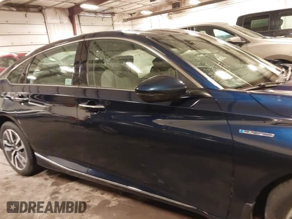 ✅ 2019 Honda Accord Touring • VIN: 1HGCV3F92KA005107 • Lot: 41904949. Listed on IAAI with 131,908 mi. Free auction sales archive from the USA and detailed vehicle history report at DreamBid. Image 14.