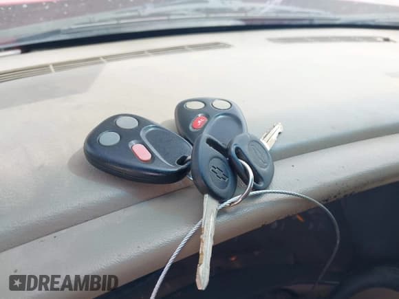 ✅ 2006 Chevrolet Silverado 2500HD LT3 • VIN: 1GCHK23D86F145400 • Lot: 42230812. Wystawiony na IAAI z przebiegiem 513 221 mil. Bezpłatny archiwum sprzedaży aukcyjnych z USA i szczegółowy raport historii pojazdu na DreamBid. Zdjęcie 11.