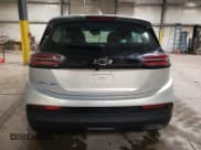 ✅ 2023 Chevrolet Bolt EV 1LT • VIN: 1G1FW6S0XP4177417 • Lot: 71267754. Wystawiony na Copart z przebiegiem 10 571 mil. Bezpłatny archiwum sprzedaży aukcyjnych z USA i szczegółowy raport historii pojazdu na DreamBid. Zdjęcie 6.