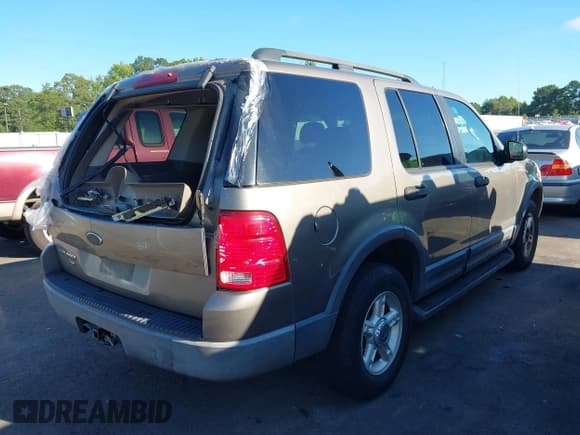 ✅ 2003 Ford Explorer XLT • VIN: 1FMZU63K03UB46399 • Лот: 42843596. Опубликован ранее на IAAI с пробегом 311 026 миль. Бесплатный доступ к архиву аукционных продаж из США и подробный отчёт об истории автомобиля на DreamBid. Изображение 4.