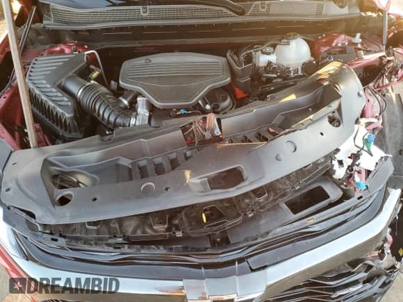 2025 Chevrolet Blazer RS z VIN 3GNKBERS0SS140928, wystawiony jako Copart lot #81860145 z przebiegiem 6 396 mil mil oraz Nie do naprawy • Non repairable. Historia ofert i sprzedaży dostępna na DreamBid. Obrazek 12.