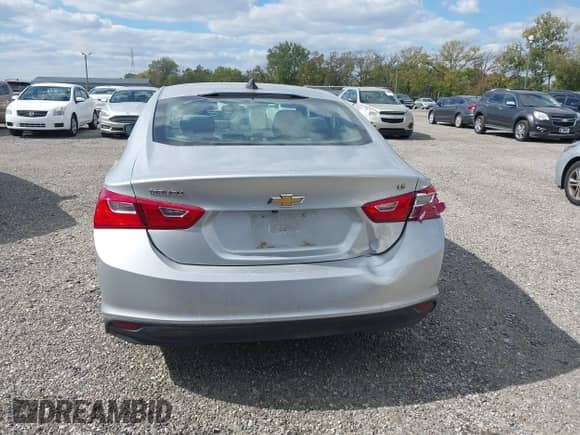 2016 Chevrolet Malibu LS z VIN 1G1ZB5ST1GF311152, wystawiony jako IAAI lot #43415218 z przebiegiem 142 771 mil mil oraz . Historia ofert i sprzedaży dostępna na DreamBid. Obrazek 16.