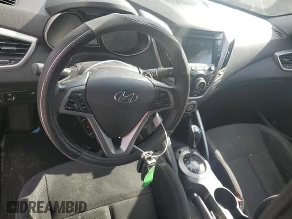 ✅ 2013 Hyundai Veloster RE:MIX • VIN: KMHTC6AD5DU155999 • Lot: 48132145. Listed on Copart with 160,234 mi. Free auction sales archive from the USA and detailed vehicle history report at DreamBid. Image 8.