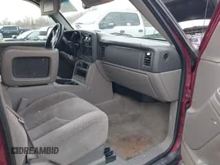 ✅ 2005 Chevrolet Suburban LT • VIN: 3GNEC16Z15G205829 • Лот: 41690689. Опубликован ранее на IAAI с пробегом 196 504 миль. Бесплатный доступ к архиву аукционных продаж из США и подробный отчёт об истории автомобиля на DreamBid. Изображение 5.