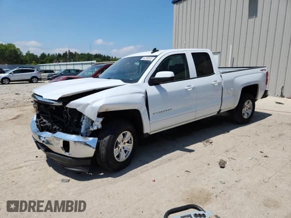 ✅ 2017 Chevrolet Silverado 1500 LT • VIN: 1GCVKREC8HZ122152 • Lot: 63298045. Listed on Copart with 121,989 mi. Free auction sales archive from the USA and detailed vehicle history report at DreamBid. Image 1.