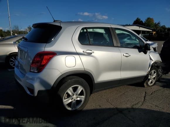 ✅ 2020 Chevrolet Trax LS • VIN: KL7CJNSB2LB310310 • Lot: 82141975. Listed on Copart with Not provided. Free auction sales archive from the USA and detailed vehicle history report at DreamBid. Image 3.