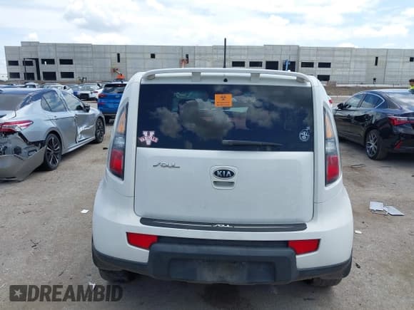 ✅ 2010 Kia Soul + • VIN: KNDJT2A23A7040198 • Lot: 42723955. Listed on IAAI with Not provided. Free auction sales archive from the USA and detailed vehicle history report at DreamBid. Image 15.
