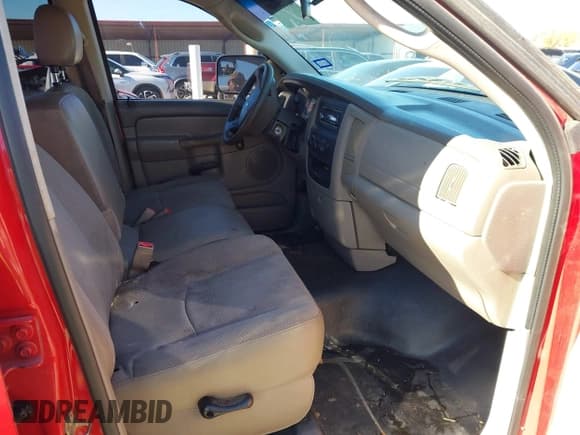 ✅ 2005 Dodge 1500 ST • VIN: 1D7HA18K65J558986 • Лот: 43580899. Опубликован ранее на IAAI с пробегом 215 137 миль. Бесплатный доступ к архиву аукционных продаж из США и подробный отчёт об истории автомобиля на DreamBid. Изображение 5.