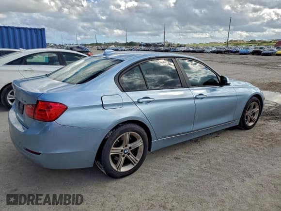✅ 2013 BMW 3 Series 328i • VIN: WBA3A5C57DF359747 • Lot: 96115555. Listed on Copart with 258,212 mi. Free auction sales archive from the USA and detailed vehicle history report at DreamBid. Image 3.