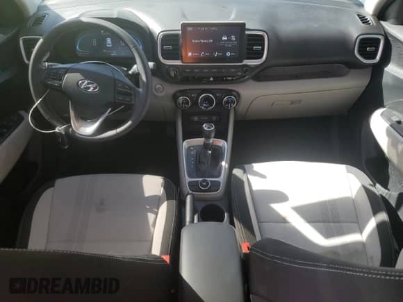 ✅ 2024 Hyundai Venue SEL • VIN: KMHRC8A35RU281834 • Лот: 76962894. Размещён на Copart с пробегом 18 010 миль миль. Получите бесплатный доступ к архиву аукционных продаж из США и посмотрите подробный отчёт об истории автомобиля на DreamBid. Изображение 8.