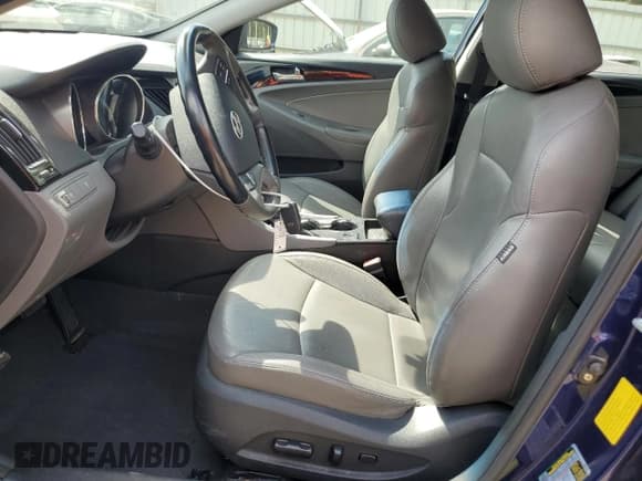 ✅ 2011 Hyundai Sonata SE • VIN: 5NPEC4AC9BH029967 • Lot: 71819954. Wystawiony na Copart z przebiegiem 140 344 mil. Bezpłatny archiwum sprzedaży aukcyjnych z USA i szczegółowy raport historii pojazdu na DreamBid. Zdjęcie 7.