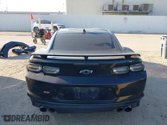 ✅ 2019 Chevrolet Camaro 2SS • VIN: 1G1FH1R73K0159079 • Lot: 43411576. Wystawiony na IAAI z przebiegiem 99 405 mil. Bezpłatny archiwum sprzedaży aukcyjnych z USA i szczegółowy raport historii pojazdu na DreamBid. Zdjęcie 17.