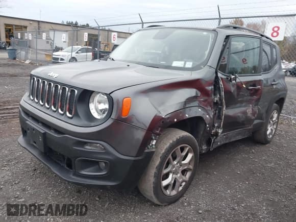 ✅ 2017 Jeep Renegade Latitude • VIN: ZACCJBBB5HPG12737 • Lot: 43613900. Listed on IAAI with 118,237 mi. Free auction sales archive from the USA and detailed vehicle history report at DreamBid. Image 18.