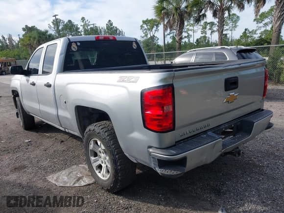 ✅ 2016 Chevrolet Silverado 1500 LT • VIN: 1GCVKREC9GZ401947 • Лот: 43923753. Опубликован ранее на IAAI с пробегом 136 729 миль. Бесплатный доступ к архиву аукционных продаж из США и подробный отчёт об истории автомобиля на DreamBid. Изображение 3.