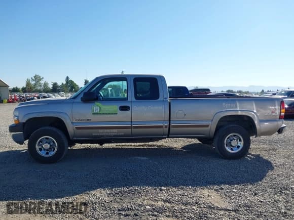 ✅ 2001 Chevrolet Silverado 2500HD LS • VIN: 1GCHK29G61E281556 • Лот: 42953227. Опубликован ранее на IAAI с пробегом 272 150 миль. Бесплатный доступ к архиву аукционных продаж из США и подробный отчёт об истории автомобиля на DreamBid. Изображение 15.