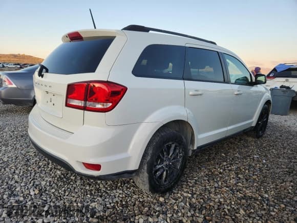 ✅ 2019 Dodge Journey SE • VIN: 3C4PDCBB0KT856553 • Lot: 87046405. Wystawiony na Copart z przebiegiem 93 217 mil. Bezpłatny archiwum sprzedaży aukcyjnych z USA i szczegółowy raport historii pojazdu na DreamBid. Zdjęcie 3.