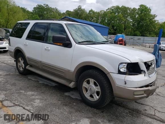 ✅ 2004 Ford Expedition Eddie Bauer • VIN: 1FMRU17W74LA68372 • Lot: 56393515. Listed on Copart with 220,044 mi. Free auction sales archive from the USA and detailed vehicle history report at DreamBid. Image 4.