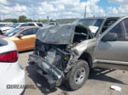 ✅ 1999 Chevrolet Silverado 2500 • VIN: 1GCGC23R0XF038900 • Lot: 43395745. Wystawiony na IAAI z przebiegiem 339 421 mil. Bezpłatny archiwum sprzedaży aukcyjnych z USA i szczegółowy raport historii pojazdu na DreamBid. Zdjęcie 6.