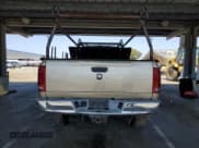 ✅ 2005 Dodge 2500 ST • VIN: 3D7KS26D15G806379 • Lot: 60137585. Wystawiony na Copart z przebiegiem 122 103 mil. Bezpłatny archiwum sprzedaży aukcyjnych z USA i szczegółowy raport historii pojazdu na DreamBid. Zdjęcie 6.