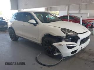 ✅ 2016 Porsche Cayenne S • VIN: WP1AB2A25GLA95396 • Lot: 43749440. Listed on IAAI with 130,437 mi. Free auction sales archive from the USA and detailed vehicle history report at DreamBid. Image 1.