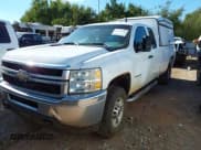 ✅ 2011 Chevrolet Silverado 2500HD Work Truck • VIN: 1GC2KVCG6BZ332676 • Lot: 43212579. Wystawiony na IAAI z przebiegiem 255 754 mil. Bezpłatny archiwum sprzedaży aukcyjnych z USA i szczegółowy raport historii pojazdu na DreamBid. Zdjęcie 2.