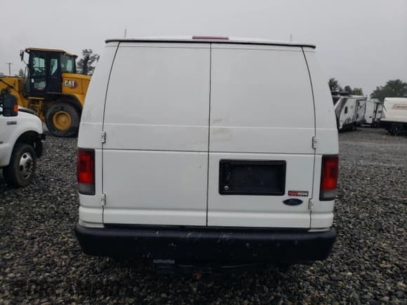 ✅ 2011 Ford Econoline Cargo Commercial • VIN: 1FTNE2EW7BDA31743 • Лот: 66863845. Опубликован ранее на Copart с пробегом 502 261 миль. Бесплатный доступ к архиву аукционных продаж из США и подробный отчёт об истории автомобиля на DreamBid. Изображение 6.