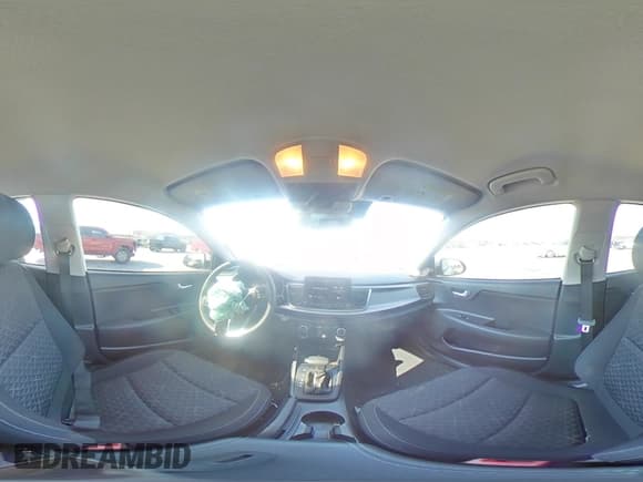 ✅ 2021 Kia Rio S • VIN: 3KPA25AD8ME375807 • Lot: 82187585. Wystawiony na Copart z przebiegiem 31 261 mil. Bezpłatny archiwum sprzedaży aukcyjnych z USA i szczegółowy raport historii pojazdu na DreamBid. Zdjęcie 14.