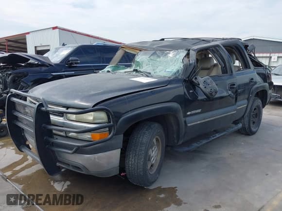 ✅ 2003 Chevrolet Tahoe LS • VIN: 1GNEC13Z93R226929 • Lot: 43045072. Listed on IAAI with 174,462 mi. Free auction sales archive from the USA and detailed vehicle history report at DreamBid. Image 2.