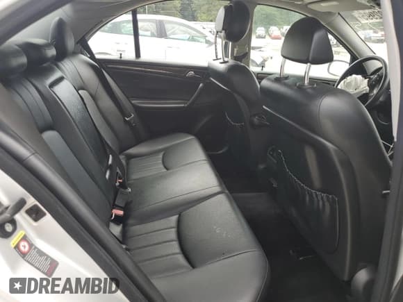 ✅ 2005 Mercedes-Benz C 320 • VIN: WDBRF84J05F567819 • Lot: 64182995. Wystawiony na Copart z przebiegiem 156 192 mil. Bezpłatny archiwum sprzedaży aukcyjnych z USA i szczegółowy raport historii pojazdu na DreamBid. Zdjęcie 10.