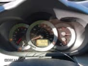 ✅ 2010 Toyota RAV4 • VIN: JTMZF4DV3AD016559 • Лот: 43670534. Опубликован ранее на IAAI с пробегом 185 643 миль. Бесплатный доступ к архиву аукционных продаж из США и подробный отчёт об истории автомобиля на DreamBid. Изображение 7.