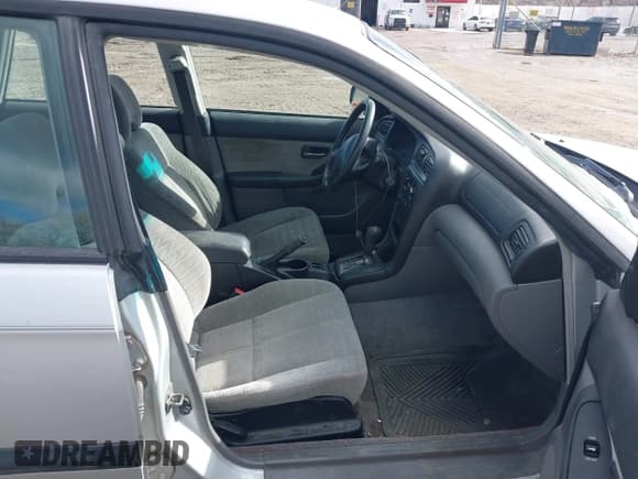 ✅ 2002 Subaru Legacy L • VIN: 4S3BH635827304554 • Lot: 41692147. Listed on IAAI with 193,121 mi. Free auction sales archive from the USA and detailed vehicle history report at DreamBid. Image 5.