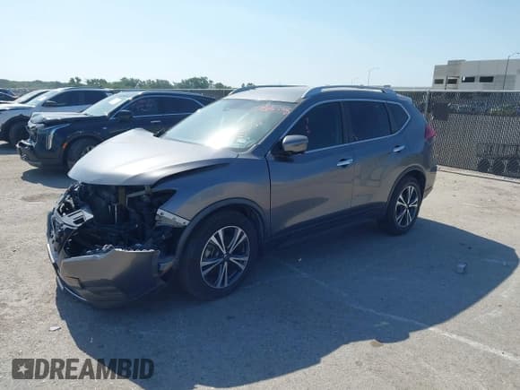 ✅ 2019 Nissan Rogue SV • VIN: JN8AT2MT0KW268806 • Лот: 42285338. Опубликован ранее на IAAI с пробегом 112 588 миль. Бесплатный доступ к архиву аукционных продаж из США и подробный отчёт об истории автомобиля на DreamBid. Изображение 2.