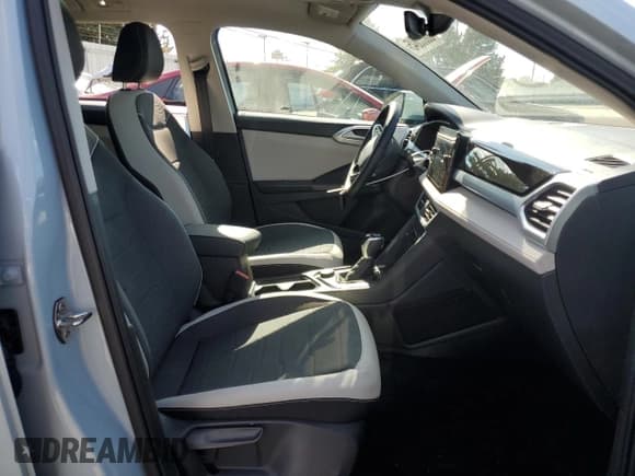 ✅ 2025 Volkswagen Taos SE • VIN: 3VVVC7B29SM050109 • Лот: 86635845. Опубликован ранее на Copart с пробегом 3 394 миль. Бесплатный доступ к архиву аукционных продаж из США и подробный отчёт об истории автомобиля на DreamBid. Изображение 7.